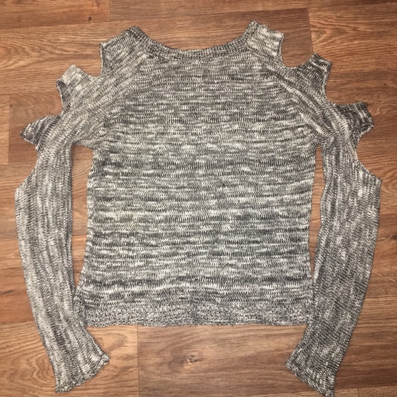 *Dots* Cold Shoulder Sweater - Picture 6 of 6